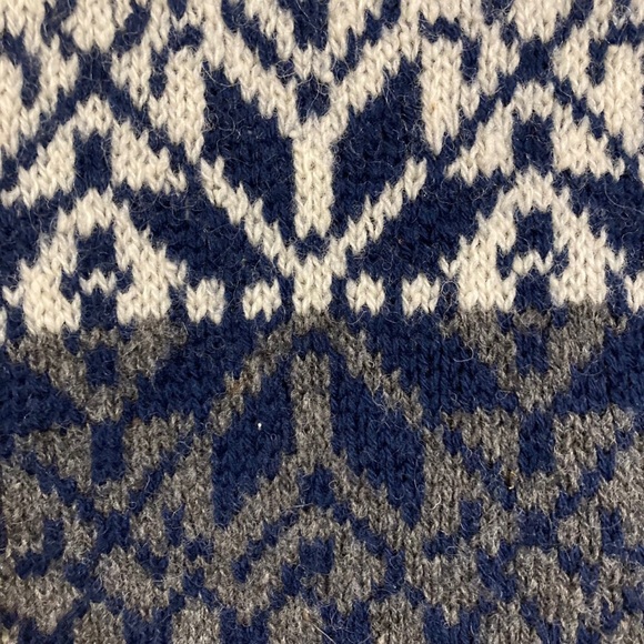 Vintage Pendleton wool long sleeve sweater with snowflake pattern - Picture 5 of 5